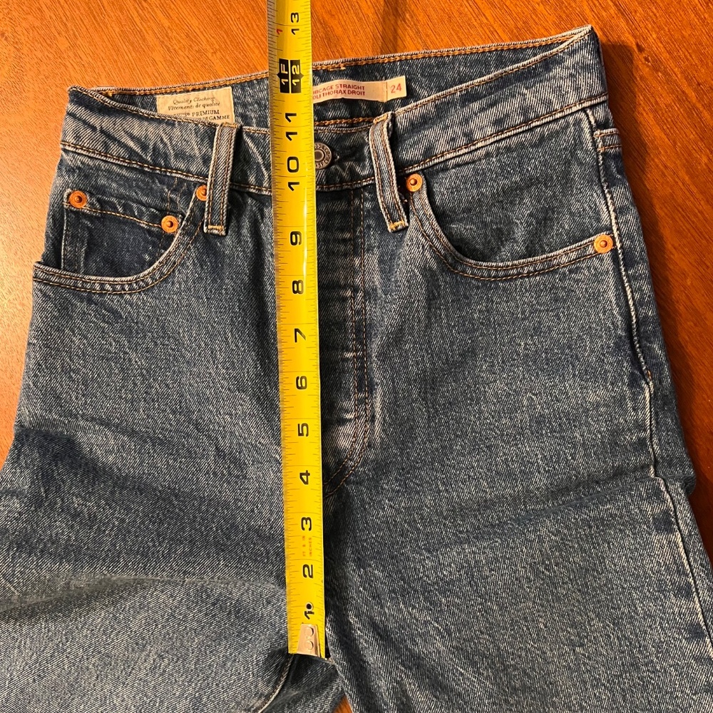 Levi's Ribcage Jeans - Picture 5 of 9